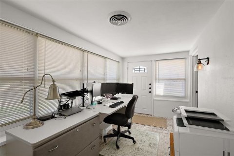 Casa en venta en Eustis, Florida, 2 dormitorios, 93.65 m2 № 1732186 - foto 4