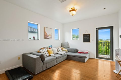 Купить виллу или дом в Хомстед, Флорида 1 комната, 366.5м2, № 1968551 - фото 25