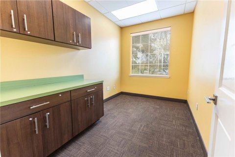 Commercial property in The Villages, Florida 552.77 sq.m. № 2104362 - photo 19