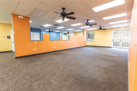 Commercial property in The Villages, Florida 552.77 sq.m. № 2104362 - photo 23