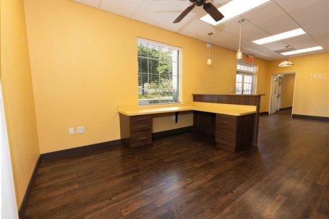 Commercial property in The Villages, Florida 552.77 sq.m. № 2104362 - photo 6