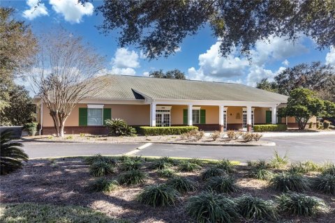 Commercial property in The Villages, Florida 552.77 sq.m. № 2104362 - photo 4