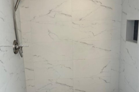 Copropriété à louer à Miami, Floride: 2 chambres, 84.54 m2 № 1964445 - photo 10