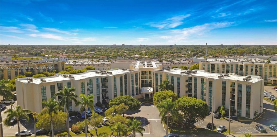 Condo à Miami, Floride, 2 chambres № 1964445