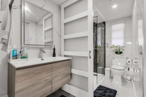 Adosado en venta en Miami, Florida, 3 dormitorios, 142.88 m2 № 1867118 - foto 7