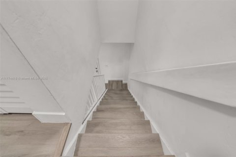 Adosado en venta en Miami, Florida, 3 dormitorios, 142.88 m2 № 1867118 - foto 30