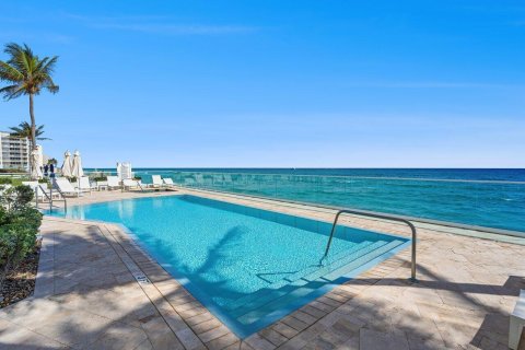 Copropriété à louer à Palm Beach, Floride: 2 chambres, 242.29 m2 № 1180263 - photo 1