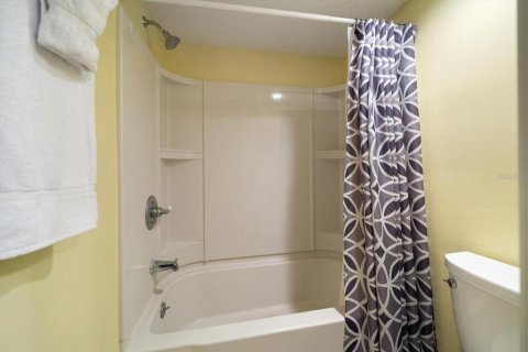 Copropriété à vendre à Madeira Beach, Floride: 2 chambres, 96.62 m2 № 1638249 - photo 26
