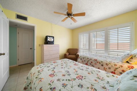 Copropriété à vendre à Madeira Beach, Floride: 2 chambres, 96.62 m2 № 1638249 - photo 25