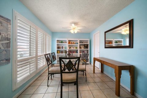 Copropriété à vendre à Madeira Beach, Floride: 2 chambres, 96.62 m2 № 1638249 - photo 10