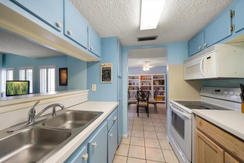 Copropriété à vendre à Madeira Beach, Floride: 2 chambres, 96.62 m2 № 1638249 - photo 15