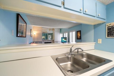 Copropriété à vendre à Madeira Beach, Floride: 2 chambres, 96.62 m2 № 1638249 - photo 17