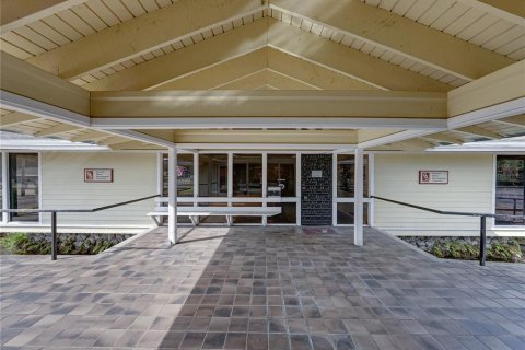 Propiedad comercial en venta en Dade City, Florida, 421.22 m2 № 2106086 - foto 19