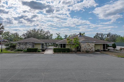 Propiedad comercial en venta en Dade City, Florida, 421.22 m2 № 2106086 - foto 13