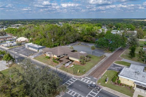 Propiedad comercial en venta en Dade City, Florida, 421.22 m2 № 2106086 - foto 3
