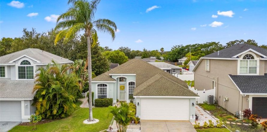 Casa en Tarpon Springs, Florida 3 dormitorios, 143.63 m2 № 1900351