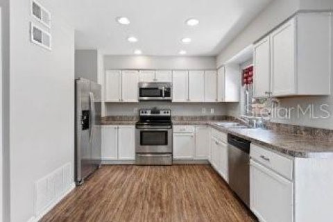 Casa en alquiler en Longwood, Florida, 4 dormitorios, 132.48 m2 № 1915102 - foto 5