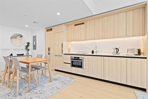 Condominio en venta en Miami, Florida, 1 dormitorio № 2029933 - foto 24