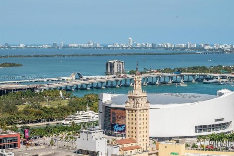 Condominio en venta en Miami, Florida, 1 dormitorio № 2029933 - foto 2