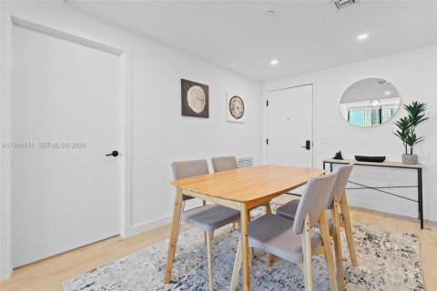 Condominio en venta en Miami, Florida, 1 dormitorio № 2029933 - foto 23