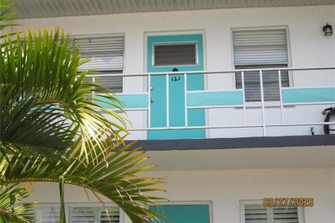 Condo à Saint Petersburg, Floride, 1 chambre № 2114019