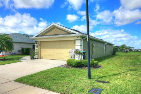 Villa ou maison à vendre à Palm Bay, Floride: 3 chambres, 117.06 m2 № 2245580 - photo 3