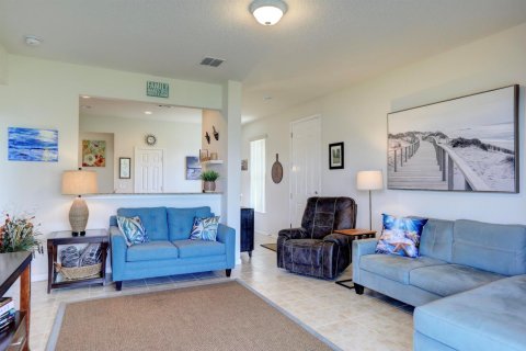 Villa ou maison à vendre à Palm Bay, Floride: 3 chambres, 117.06 m2 № 2245580 - photo 5