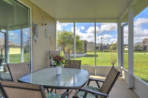 Villa ou maison à vendre à Palm Bay, Floride: 3 chambres, 117.06 m2 № 2245580 - photo 29