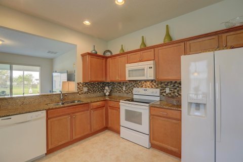 Villa ou maison à vendre à Palm Bay, Floride: 3 chambres, 117.06 m2 № 2245580 - photo 16
