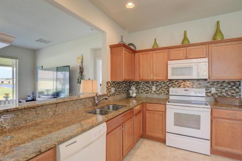 Villa ou maison à vendre à Palm Bay, Floride: 3 chambres, 117.06 m2 № 2245580 - photo 15