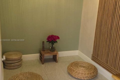 Propiedad comercial en venta en South Miami, Florida № 1983781 - foto 10