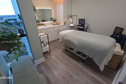 Propiedad comercial en venta en South Miami, Florida № 1983781 - foto 7