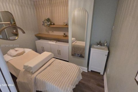 Propiedad comercial en venta en South Miami, Florida № 1983781 - foto 3