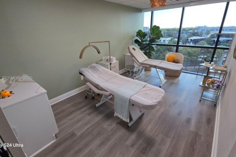 Propiedad comercial en venta en South Miami, Florida № 1983781 - foto 5