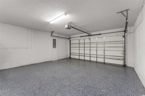 House in Homestead, Florida 4 bedrooms, 221.2 sq.m. № 2002676 - photo 29