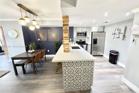 Copropriété à vendre à Fort Lauderdale, Floride: 2 chambres, 83.05 m2 № 2001228 - photo 3