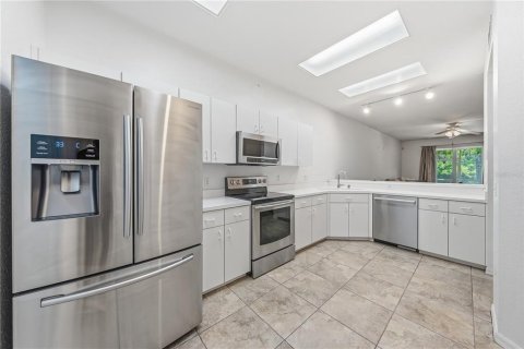 Condo in Lutz, Florida, 2 bedrooms  № 2119496 - photo 11