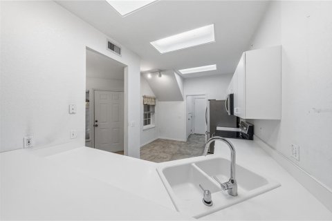 Condo in Lutz, Florida, 2 bedrooms  № 2119496 - photo 16