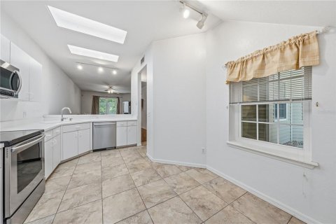 Condo in Lutz, Florida, 2 bedrooms  № 2119496 - photo 13