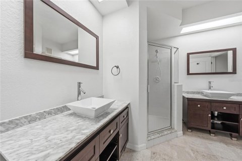 Condo in Lutz, Florida, 2 bedrooms  № 2119496 - photo 23