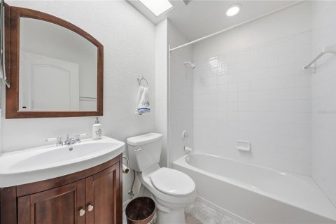 Condo in Lutz, Florida, 2 bedrooms  № 2119496 - photo 28