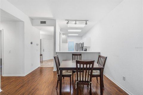 Condo in Lutz, Florida, 2 bedrooms  № 2119496 - photo 9