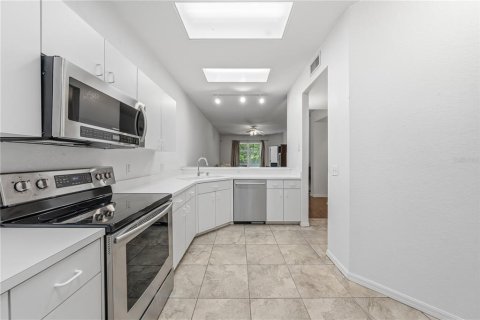 Condo in Lutz, Florida, 2 bedrooms  № 2119496 - photo 12