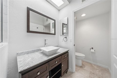 Condo in Lutz, Florida, 2 bedrooms  № 2119496 - photo 24