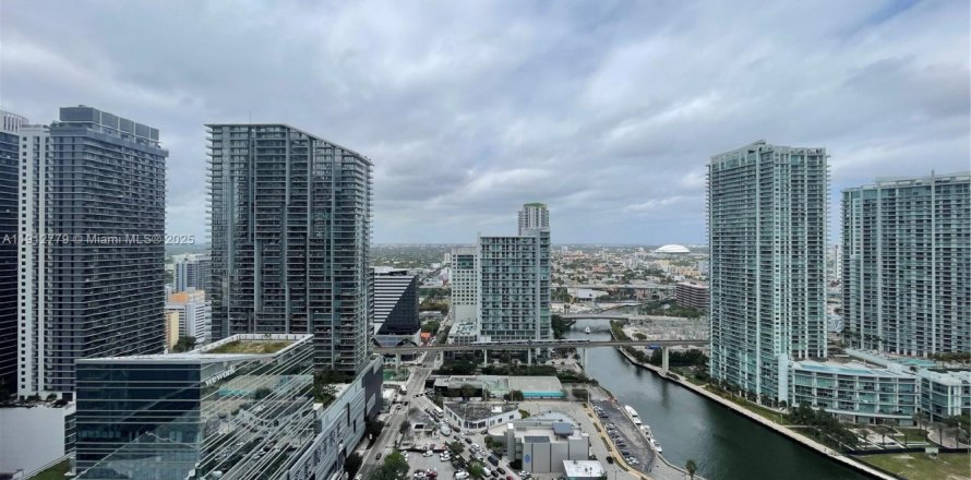 Condo à Miami, Floride, 1 chambre  № 1968748