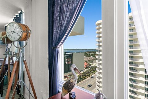 Condo in Daytona Beach, Florida, 2 bedrooms  № 2094855 - photo 8