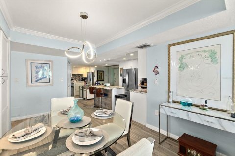 Condo in Daytona Beach, Florida, 2 bedrooms  № 2094855 - photo 11
