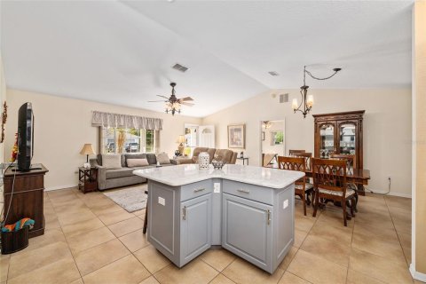 House in Summerfield, Florida 2 bedrooms, 120.4 sq.m. № 2393740 - photo 20