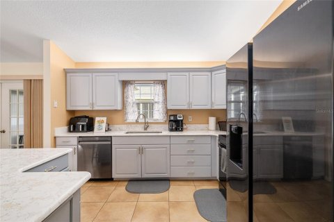 House in Summerfield, Florida 2 bedrooms, 120.4 sq.m. № 2393740 - photo 18