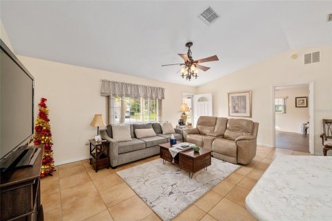 House in Summerfield, Florida 2 bedrooms, 120.4 sq.m. № 2393740 - photo 10